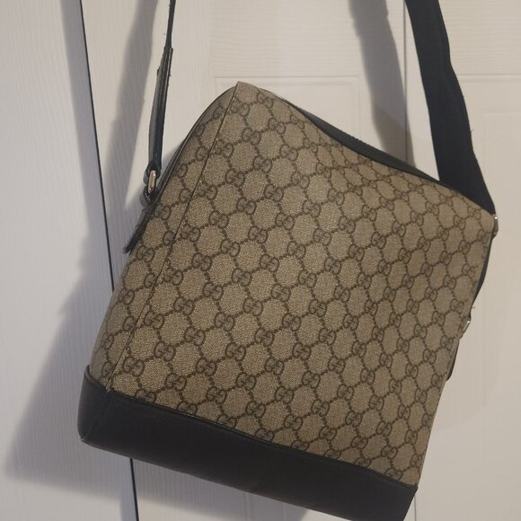 Gucci GG Supreme Messenger Bag- Authentic (unisex) - Picture 8 of 8